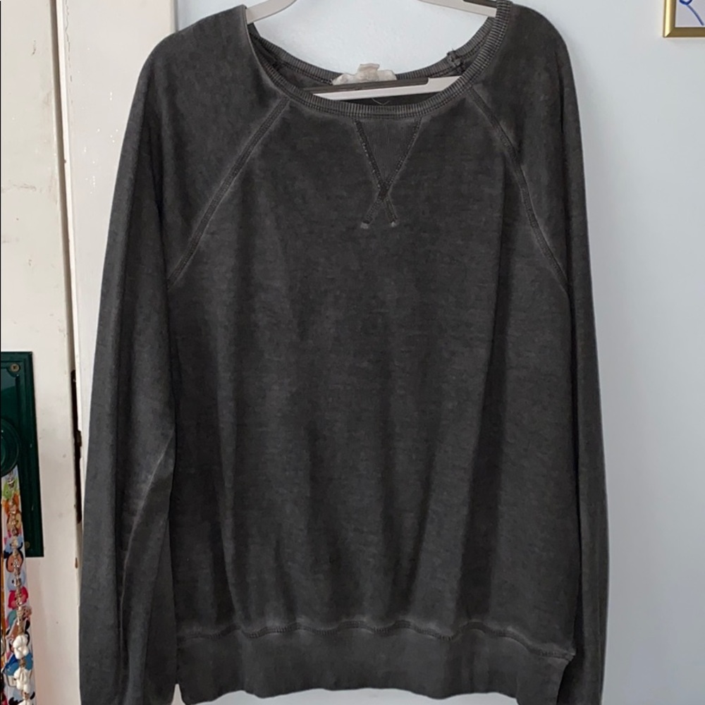 Thin Grey Sweater/Shirt